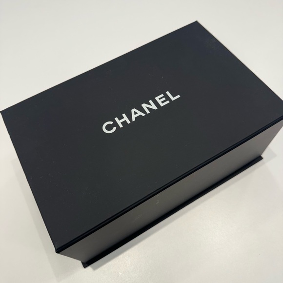 Brand New Chanel Mini Flap bag - Picture 3 of 9